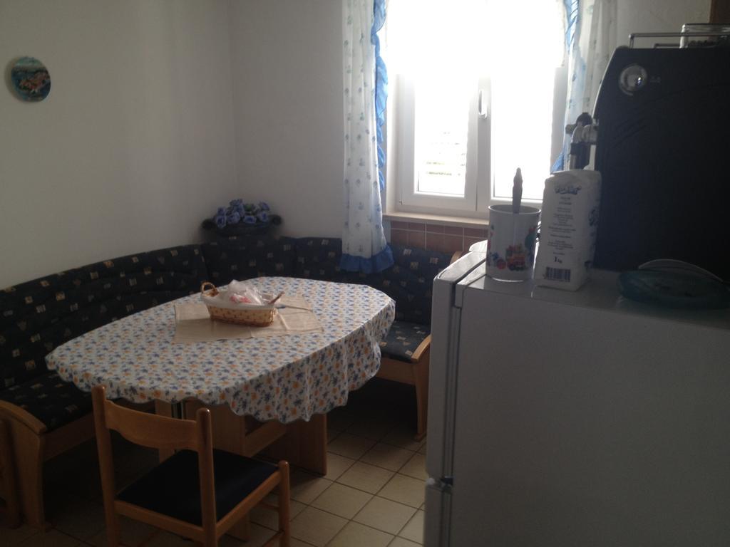 Ana Marija Apartments Πόρετς Δωμάτιο φωτογραφία